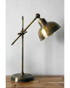 Настольная лампа PikArt 3156-1 золотистая  описание